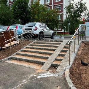 Уличные ограждения из нержавейки