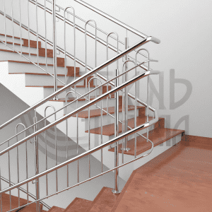 Ограждение с вертикальным заполнением и тройным поручнем