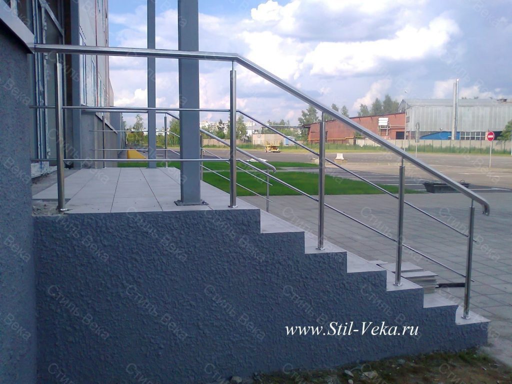 Перила с двумя ригелями из нержавеющей стали