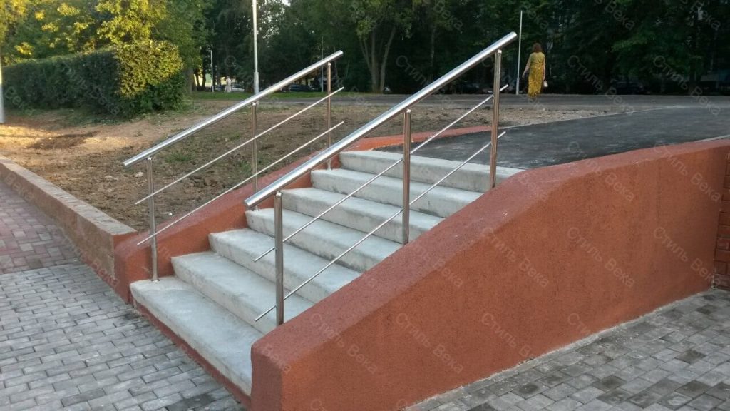 Уличные перила и ограждения для лестниц